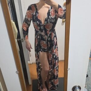 Floral Romper With Train wland Deep V-Neck